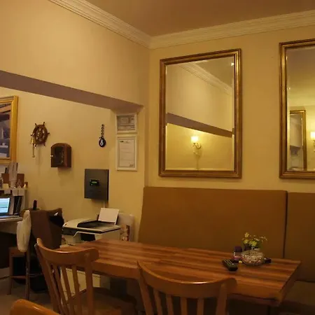 Valeo Hotel